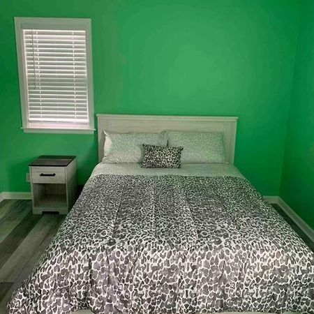 Remodeled House Minutes To Falls Attractions Villa Niagara Falls Exterior photo