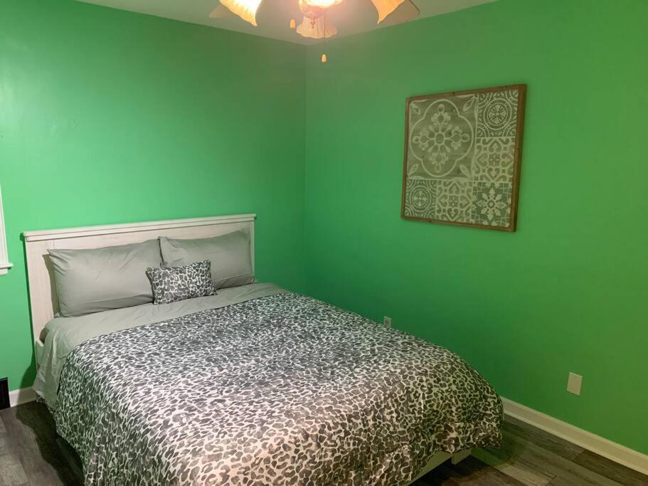 Remodeled House Minutes To Falls Attractions Villa Niagara Falls Exterior photo